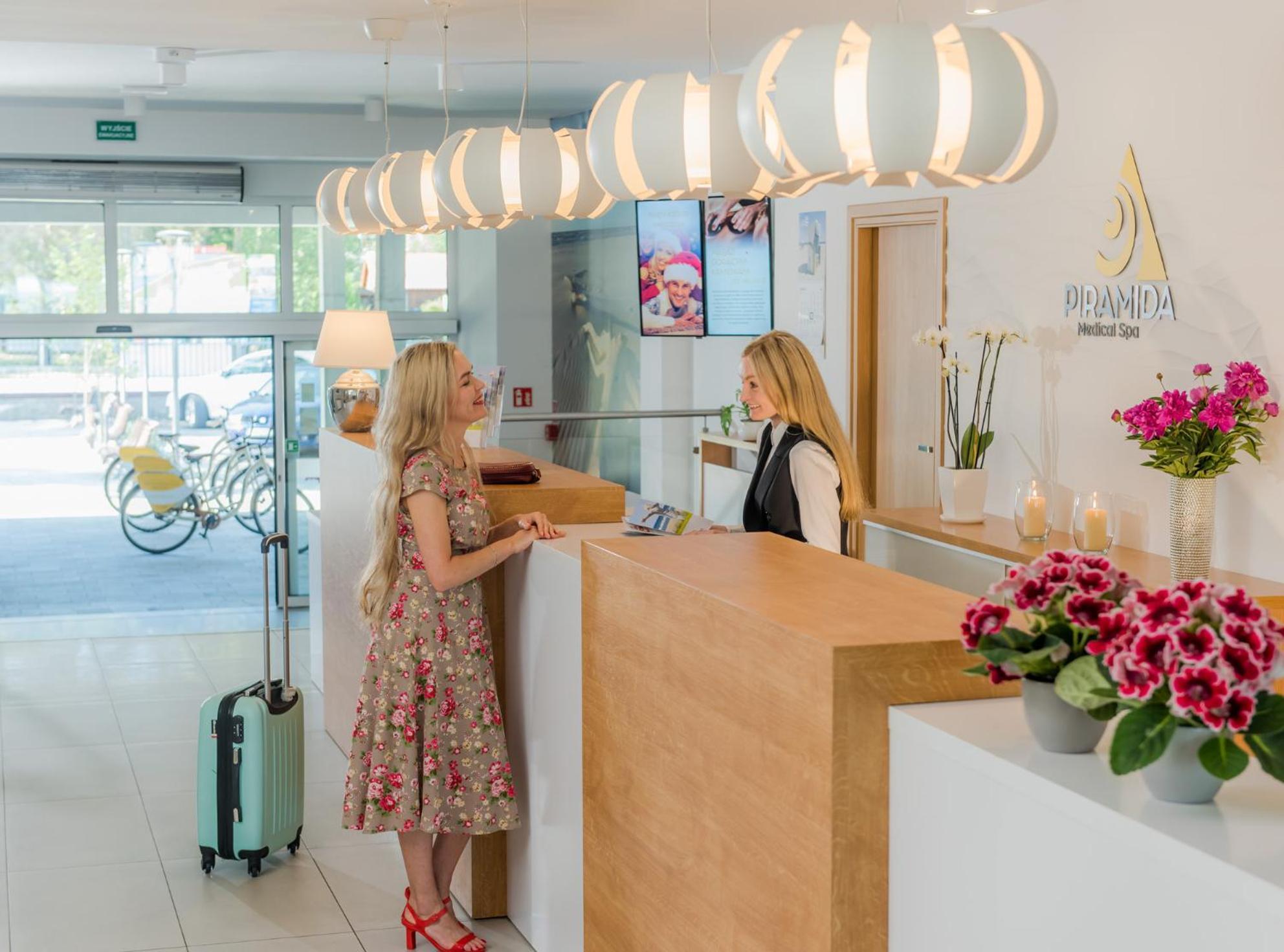Piramida Medical Spa Мжежино Екстер'єр фото